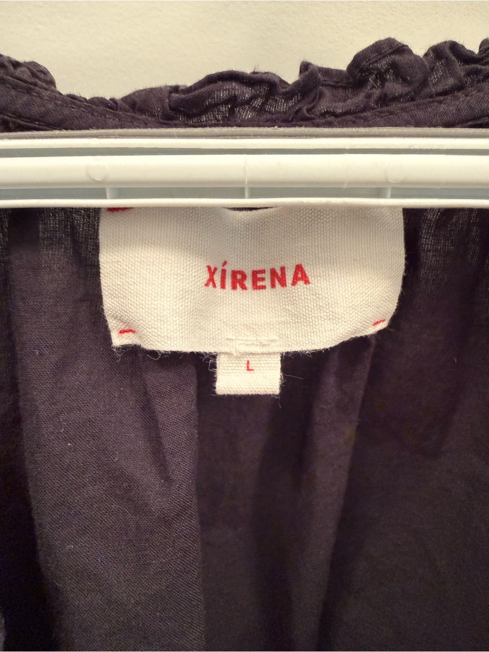 XiRENA Black Peasant Top with Puff Sleeves - Picture 3 of 6